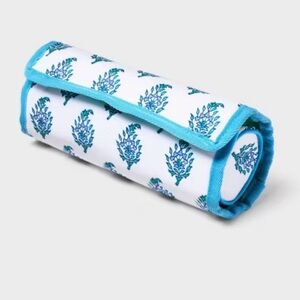 NWT Roller Rabbit x Target Bouquet Soft Roll Jewelry Case Blue & White